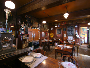 Chez Abel